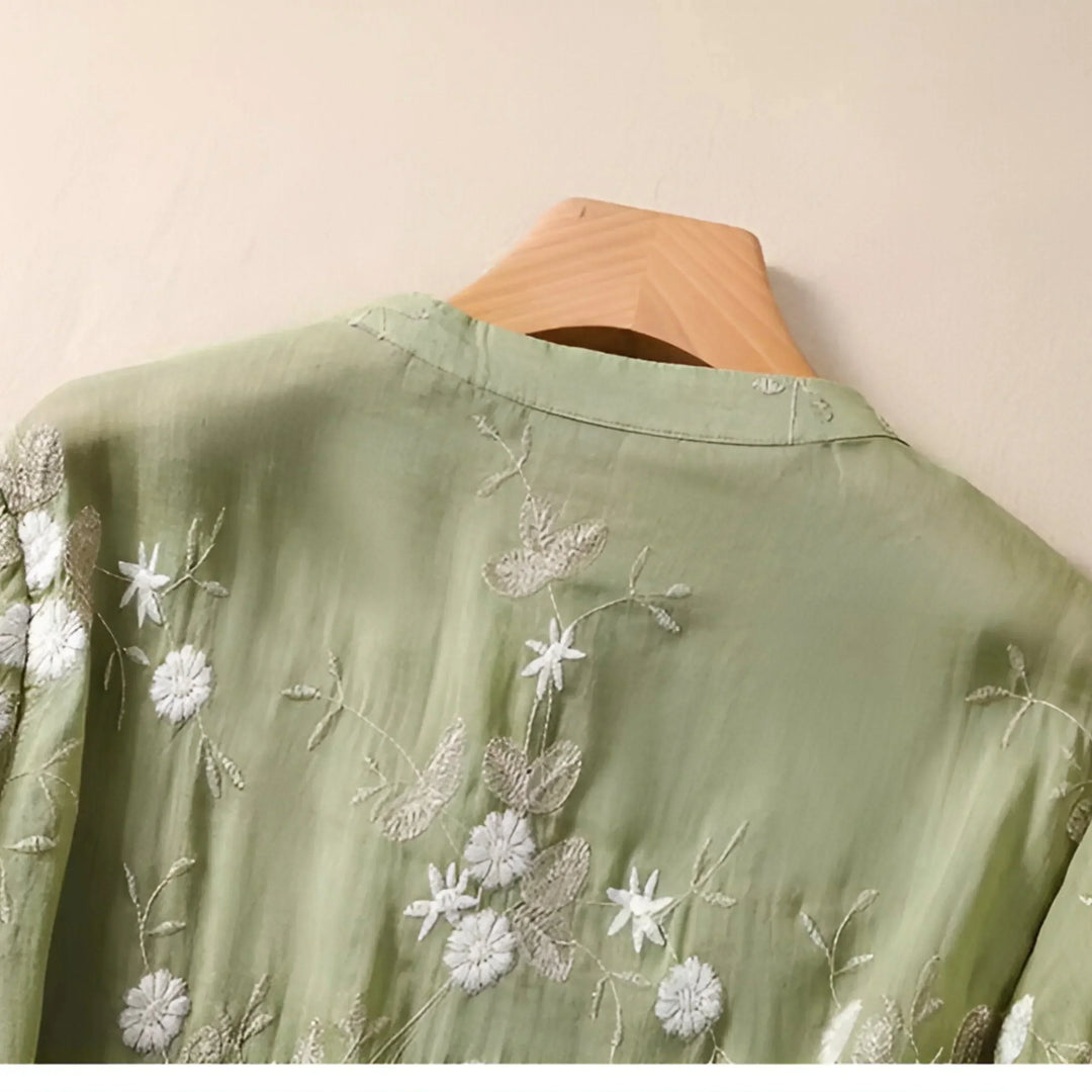 Mireille | Cotton Top with Embroidered Flowers