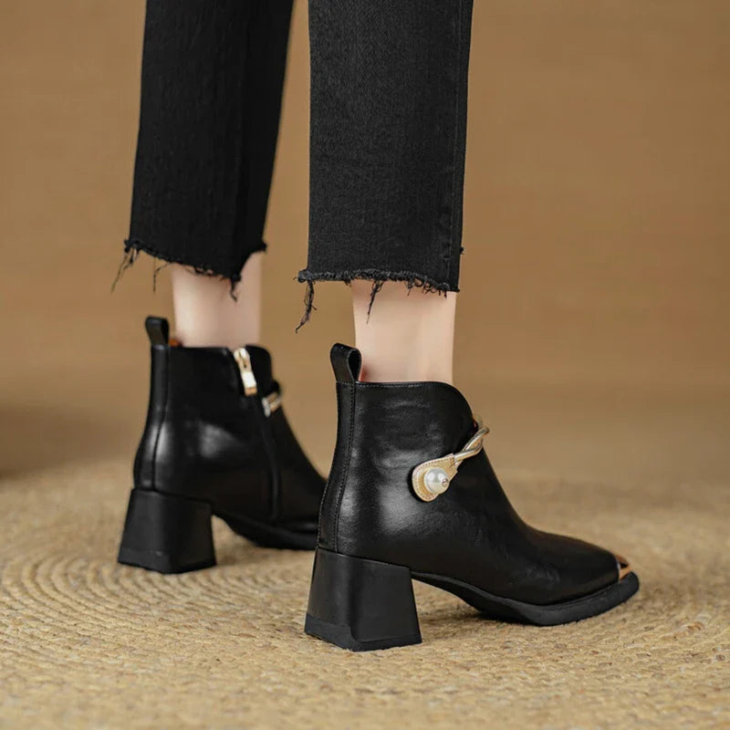 Avenya | Pearl Detail Boots