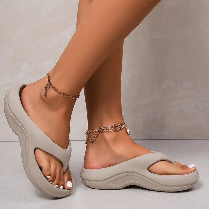 Elvira | Sculpted Platform Slides