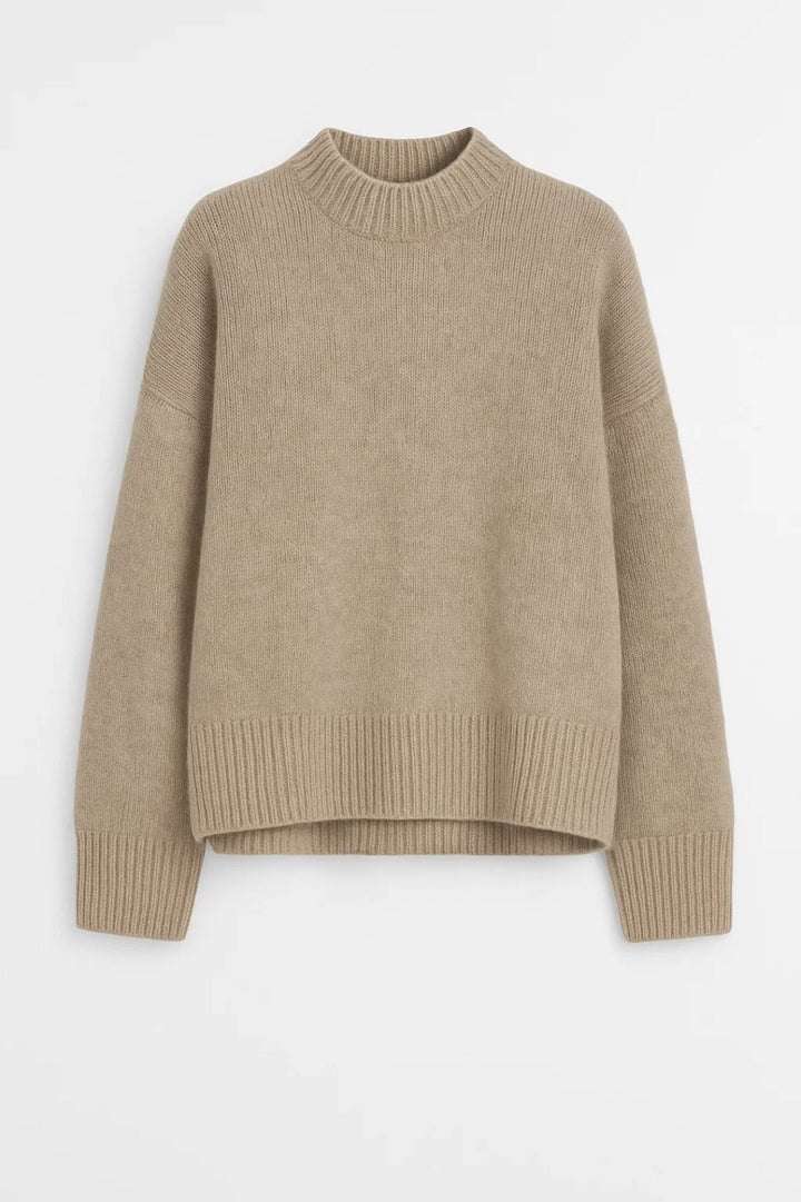 GEBREIDE TRUI | RELAXED PASVORM MET RONDE HALS | TIJDLOOS EN COMFORTABEL