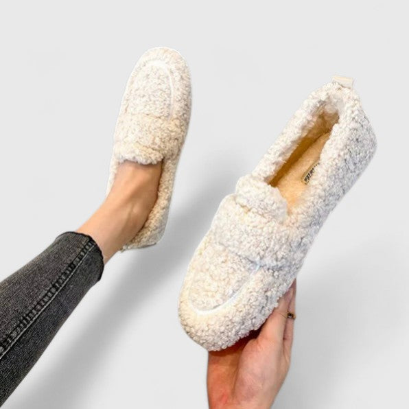 Enid | Warm Slippers with Elegant Design