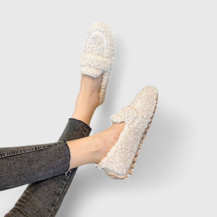 Enid | Warm Slippers with Elegant Design