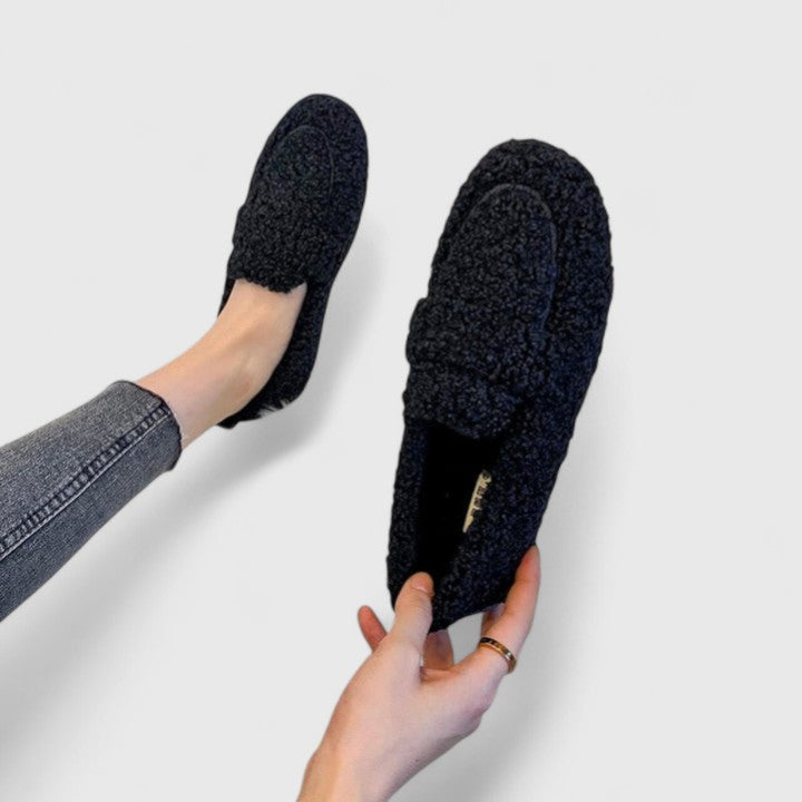 Enid | Warm Slippers with Elegant Design