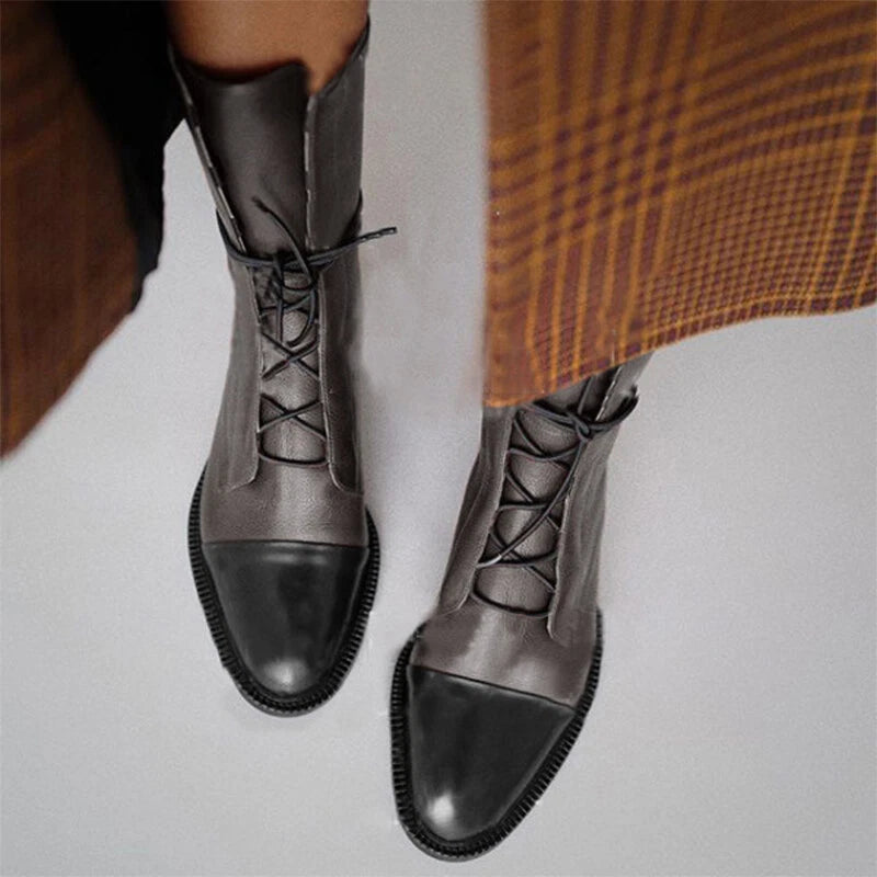 Elowyn | Classic Lace-Up Boots